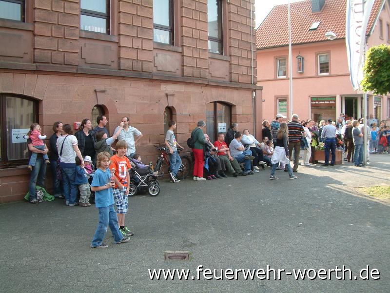 2011-04-30 Maibaumaufstellung (25).JPG
